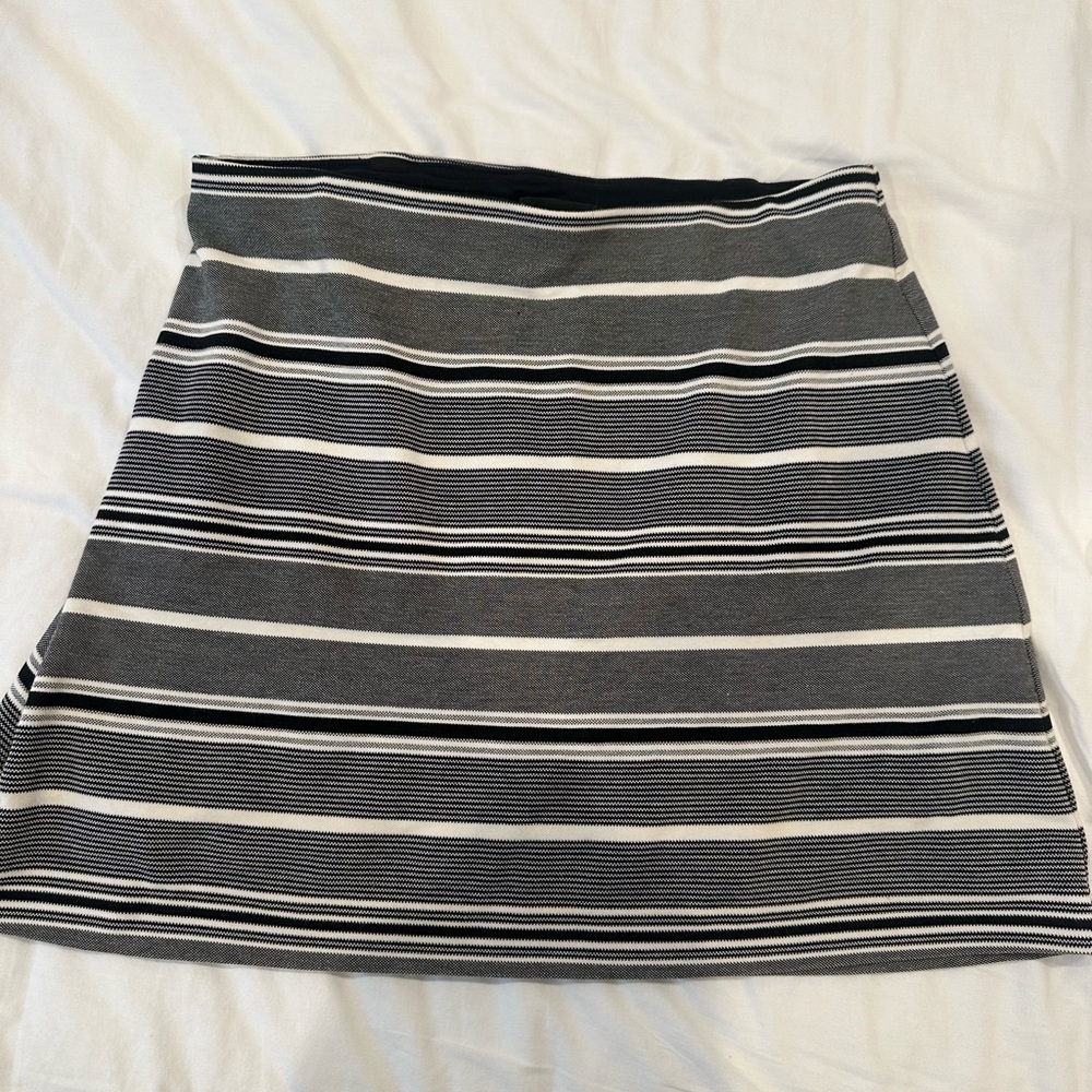 Express Black and White Pencil Skirt - size small